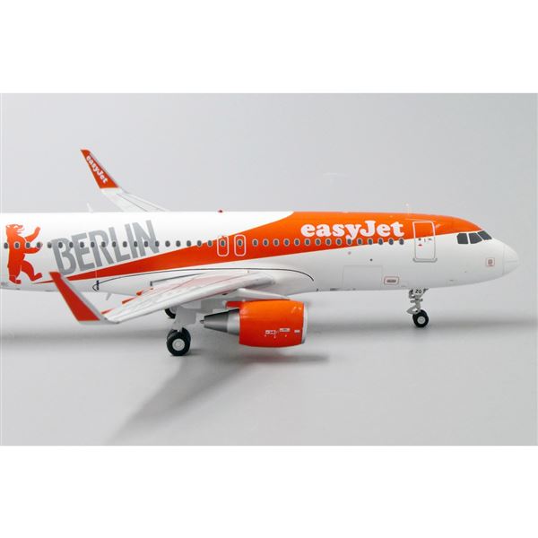 Model A320-214 EasyJet "Berlin" 1:200