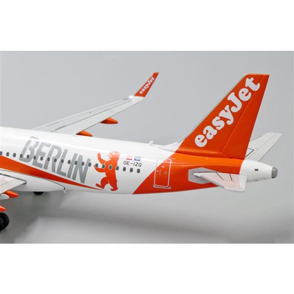 Model A320-214 EasyJet "Berlin" 1:200