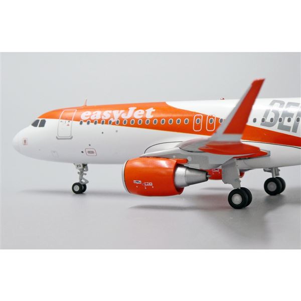 Model A320-214 EasyJet "Berlin" 1:200