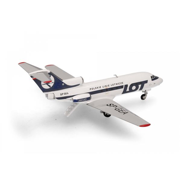 Model Yak-40 LOT Polish Airlines 1:200