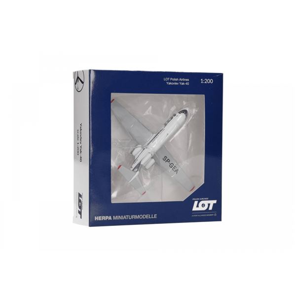 Model Yak-40 LOT Polish Airlines 1:200