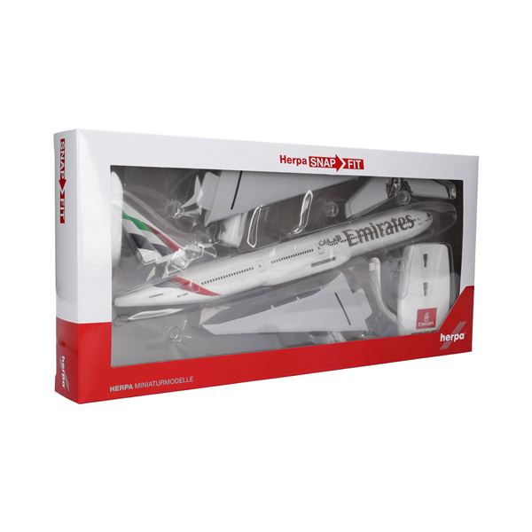 Model B777-31H Emirates 2023 1:200 