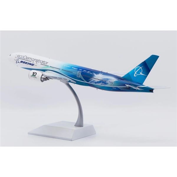 Model B777-212ER Boeing Aicraft Company "ecoDemonstrator" 1:200