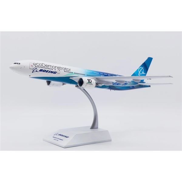 Model B777-212ER Boeing Aicraft Company "ecoDemonstrator" 1:200
