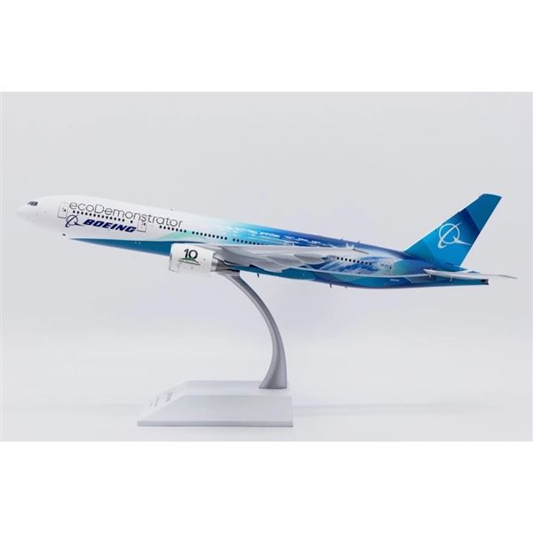 Model B777-212ER Boeing Aicraft Company "ecoDemonstrator" 1:200