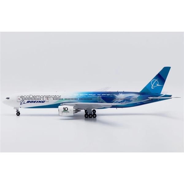 Model B777-212ER Boeing Aicraft Company "ecoDemonstrator" 1:200