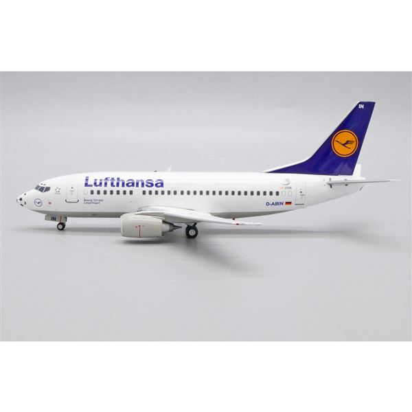 Model B737 Lufthansa Football 1:200