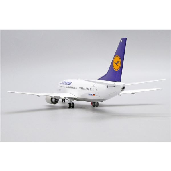 Model B737 Lufthansa Football 1:200