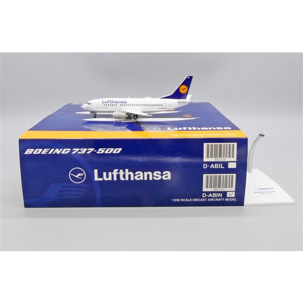 Model B737 Lufthansa Football 1:200