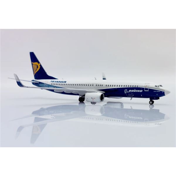 Model B737-8AS(WL) Ryanair "Dreamliner" 1:400