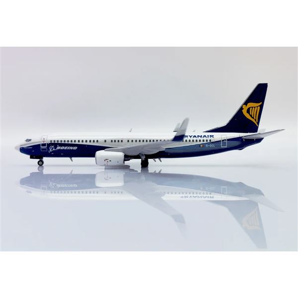 Model B737-8AS(WL) Ryanair "Dreamliner" 1:400