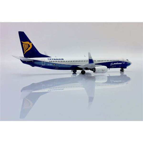 Model B737-8AS(WL) Ryanair "Dreamliner" 1:400