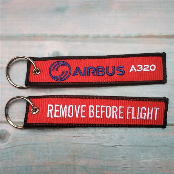 Keyring AIRBUS A320 / Remove Before Flight red