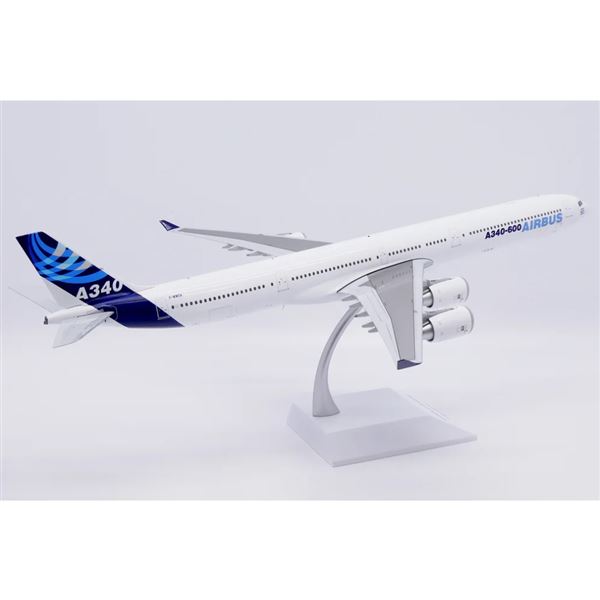 Model Model A340-642 Airbus Industries 1:200