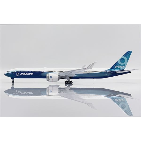 Model B777-9 Boeing Aircraft 1:400