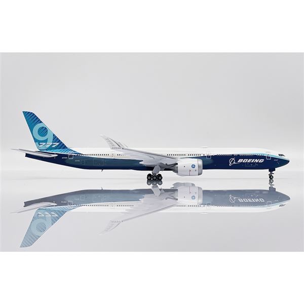 Model B777-9 Boeing Aircraft 1:400