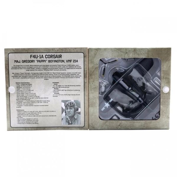 Model F4U Corsair USMC VMF-214 Black Sheep 1943 1:72