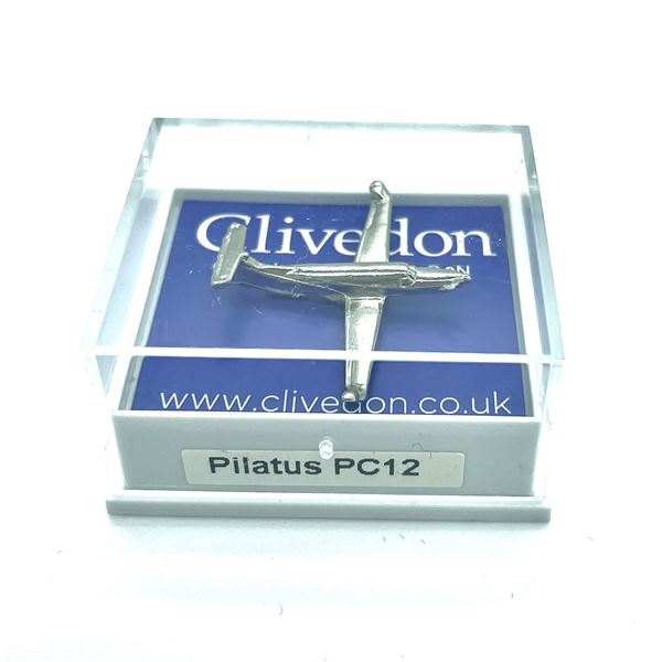 Pilatus PC-12 Pin Badge, silver