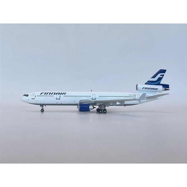 Model MD-11 Finnair 2000 1:400